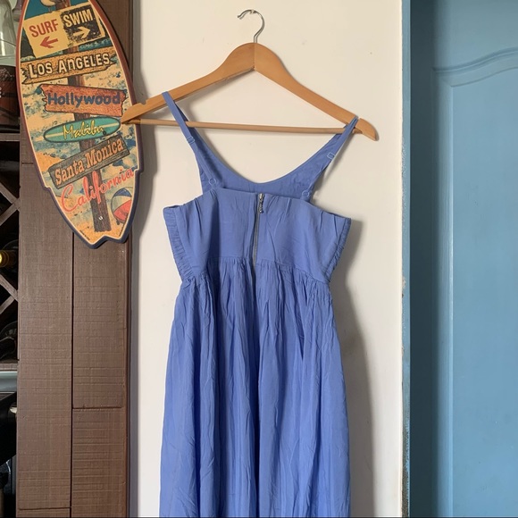 ๐ FOREVER NEW Dress with the Neck Design of Stitched Handcrafted Stones - Picture 7 of 11